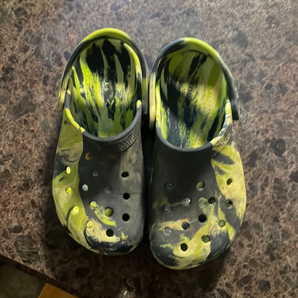 Toddler crocs size 12